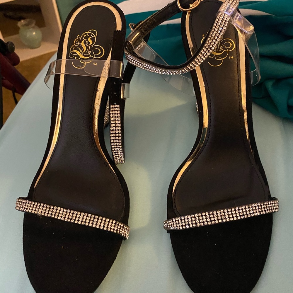 COPY - Black/sliver heels